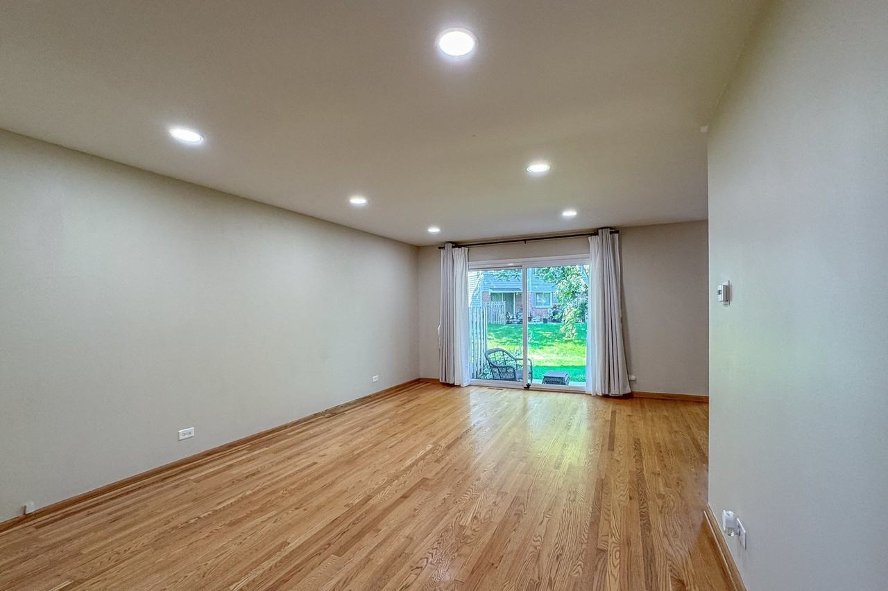 416 Swallow Ln - Photo 5 of 29