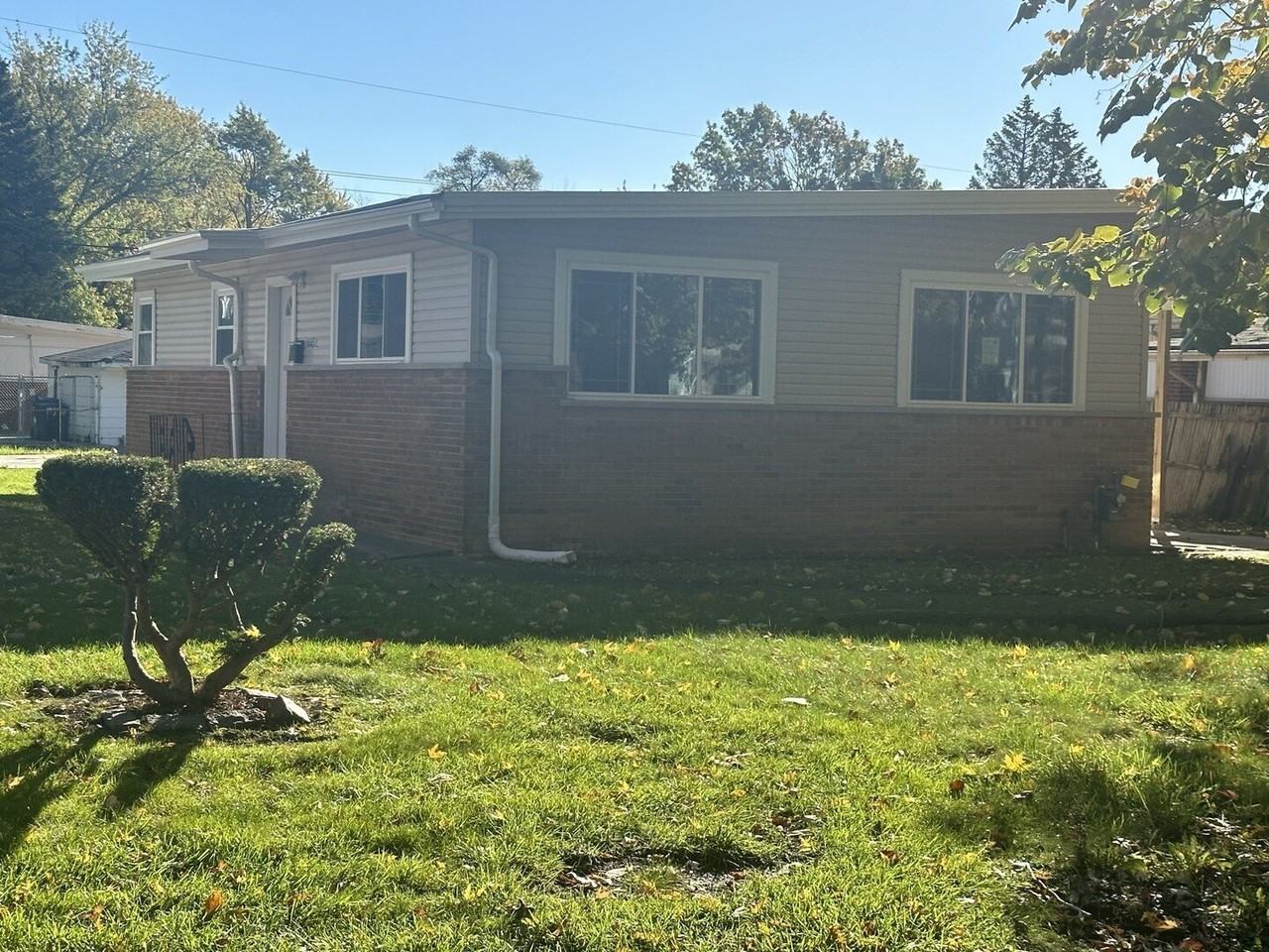 14451 Sangamon St - Photo 2 of 17