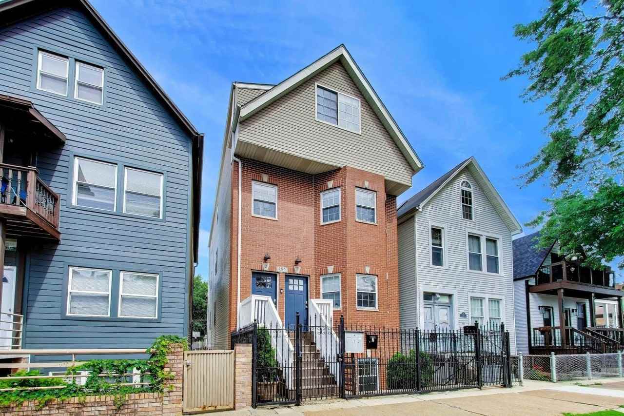 3115 N Oakley Ave #G