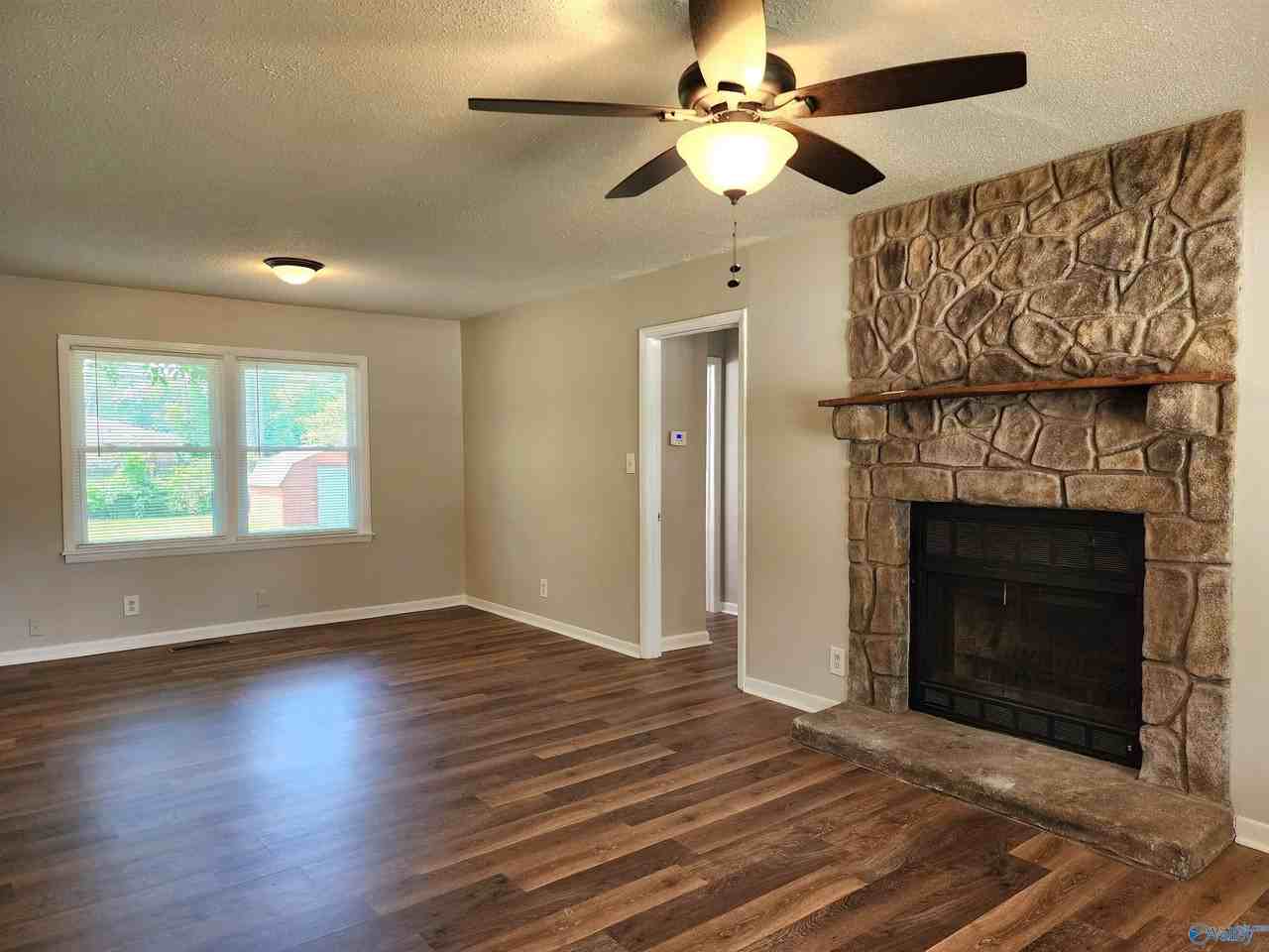 227 Drake Ave Sw - Photo 2 of 16