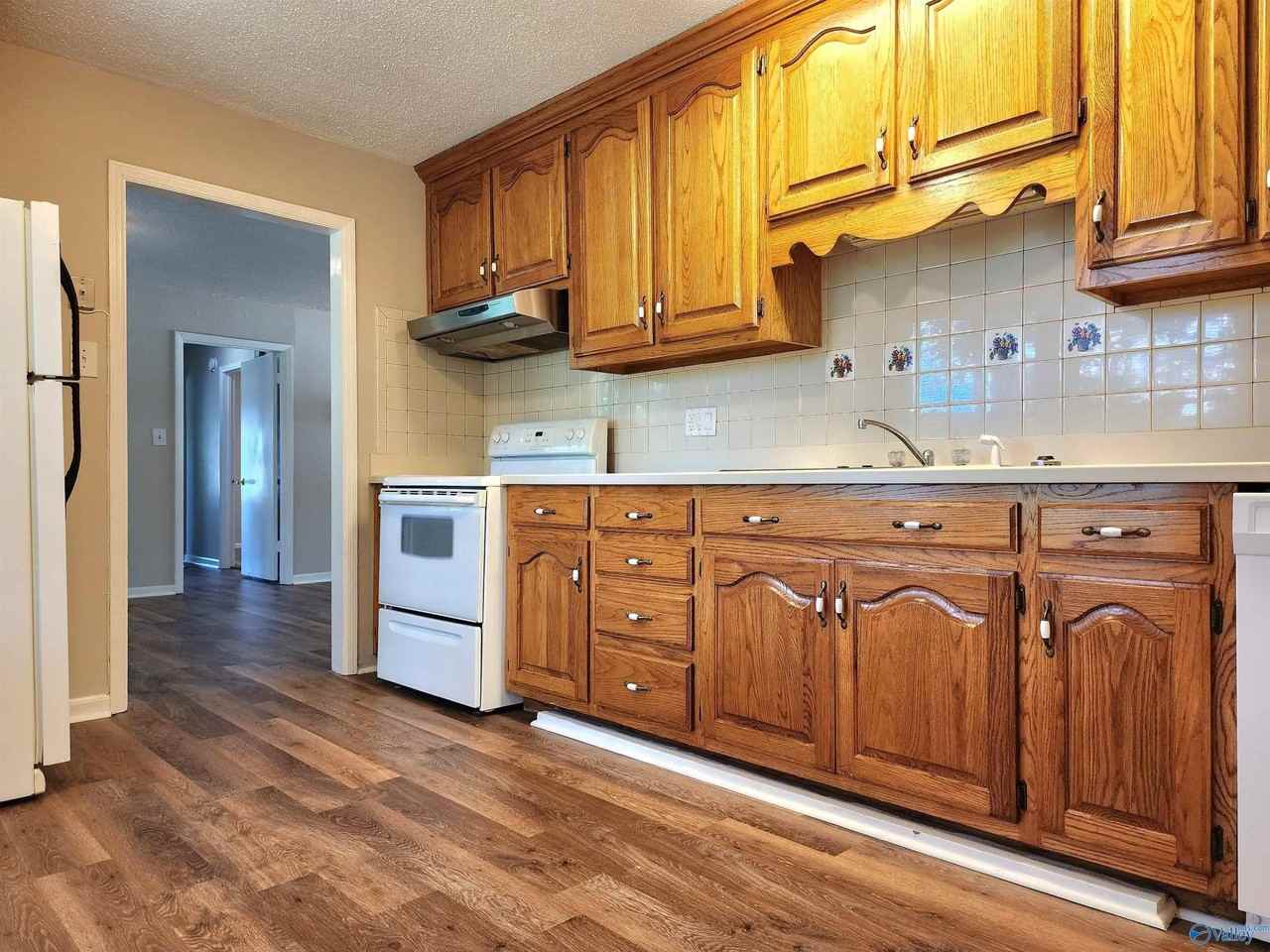227 Drake Ave Sw - Photo 6 of 16