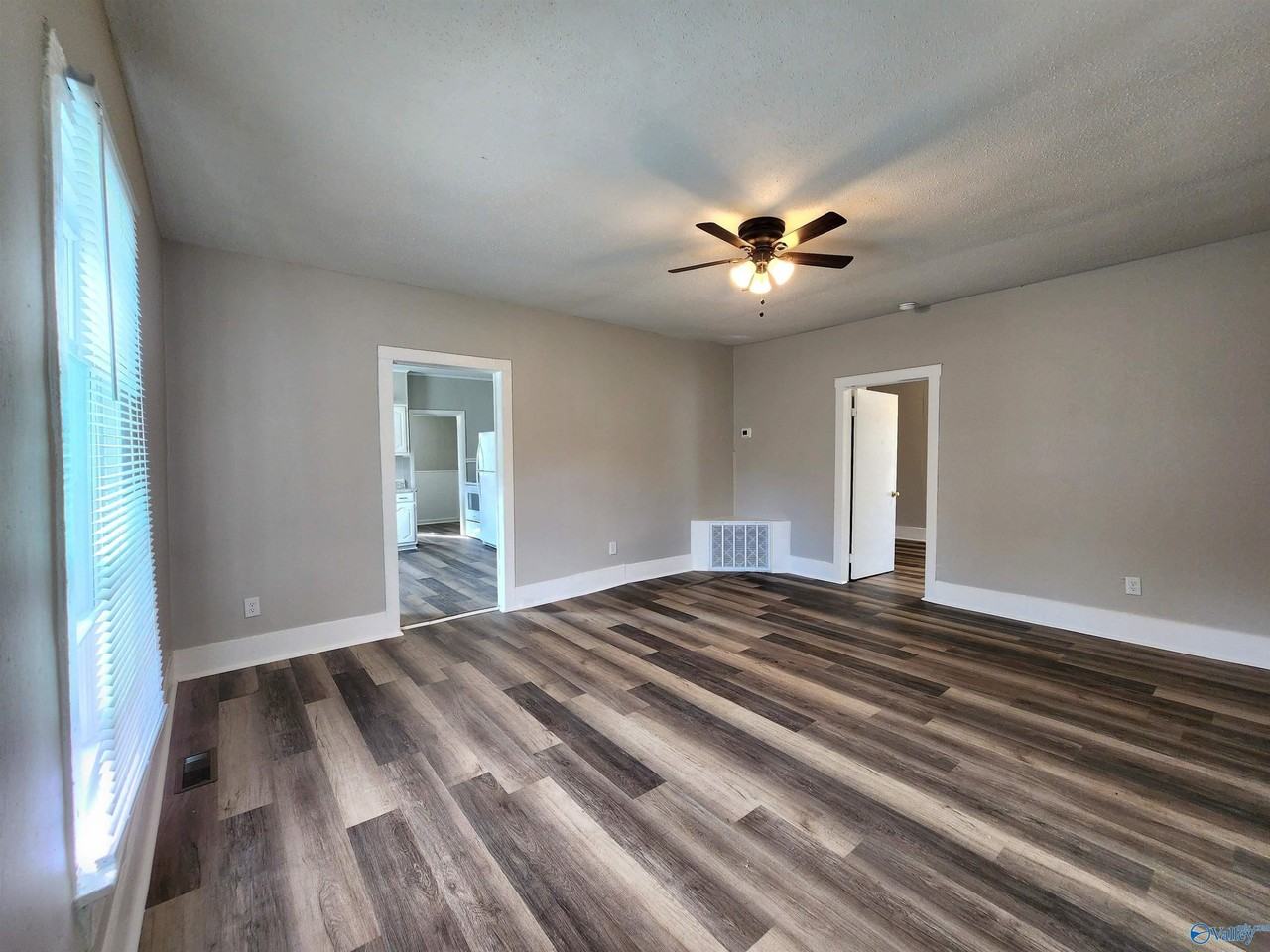 1426 Stevens Ave Ne - Photo 6 of 19
