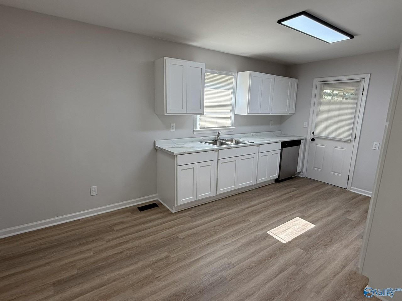 1911 Bluebird Ave Nw - Photo 6 of 15