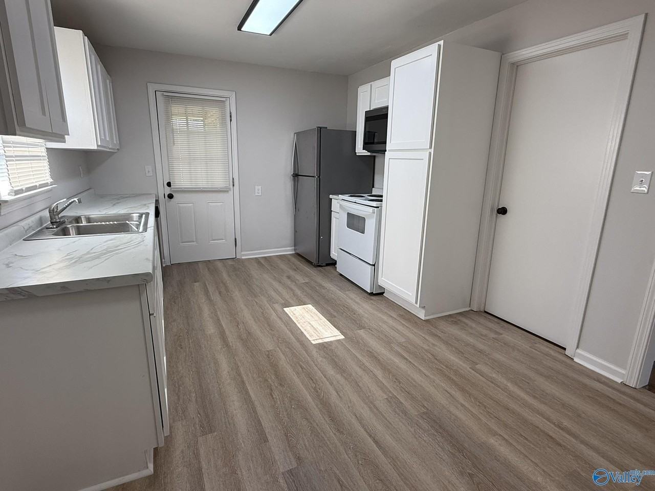 1911 Bluebird Ave Nw - Photo 7 of 15