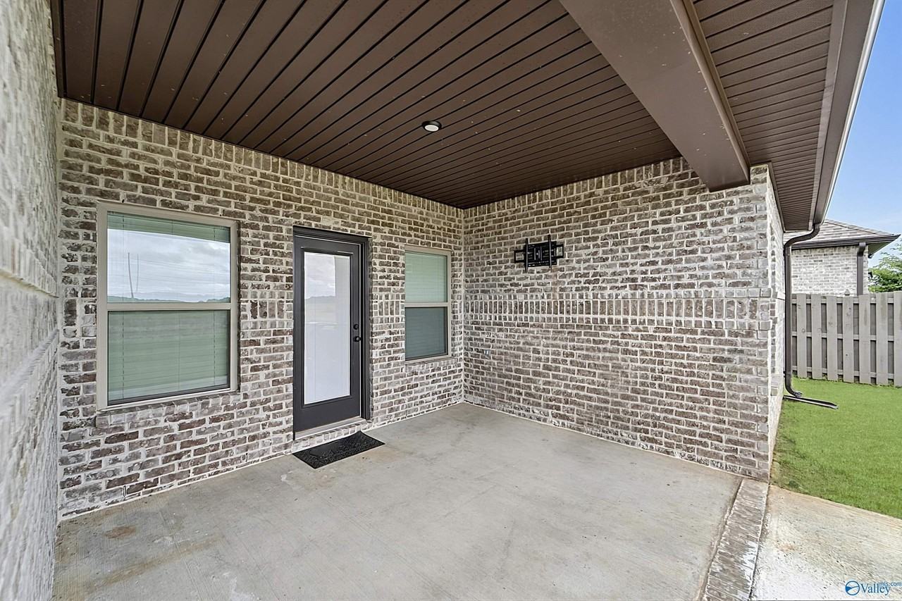 114 Hudson River Dr - Photo 4 of 50