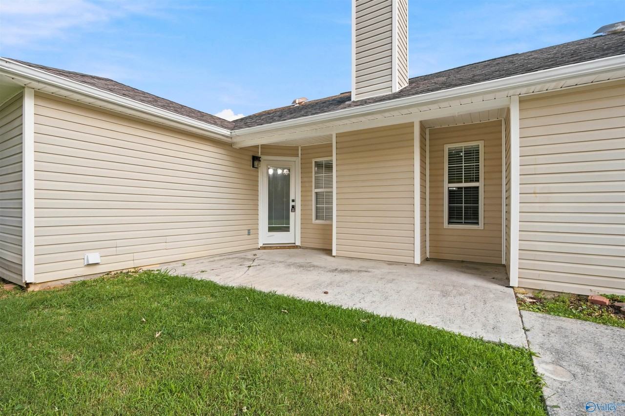 2524 Clovis Rd Sw - Photo 2 of 16