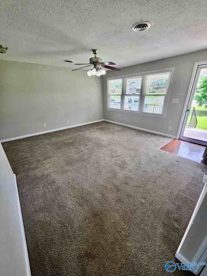 17439 Morgan Dr - Photo 5 of 34