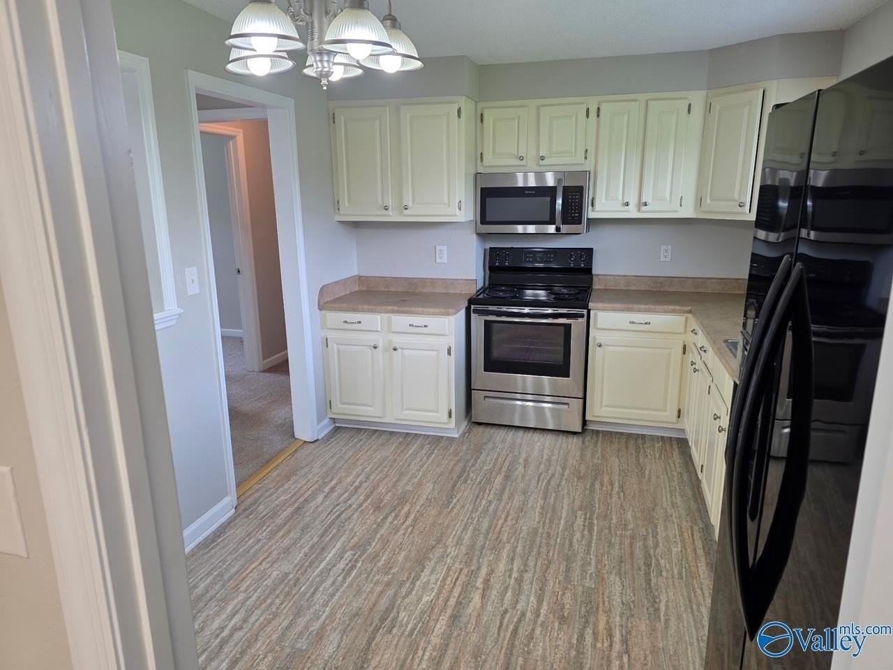 17439 Morgan Dr - Photo 7 of 34