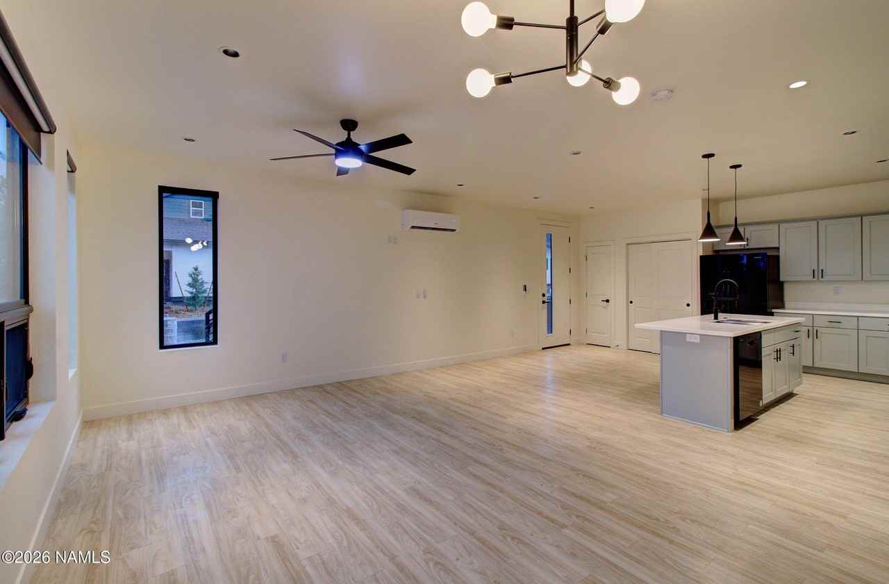1221 E Emma Dr #212 - Photo 6 of 26