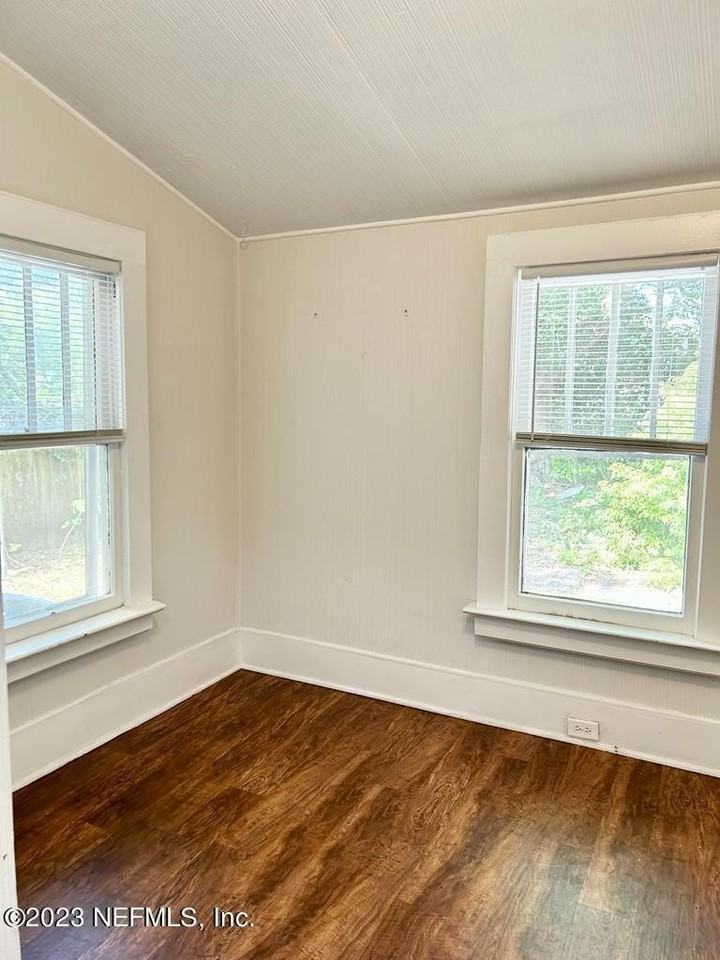 2805 Park St #2805 - Photo 7 of 15