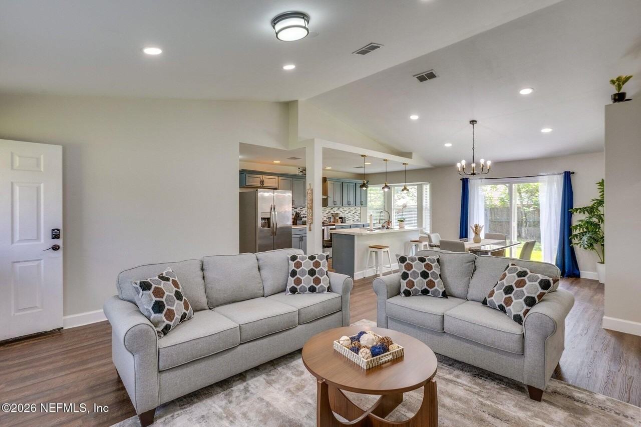 3227 Puffin Way - Photo 3 of 19