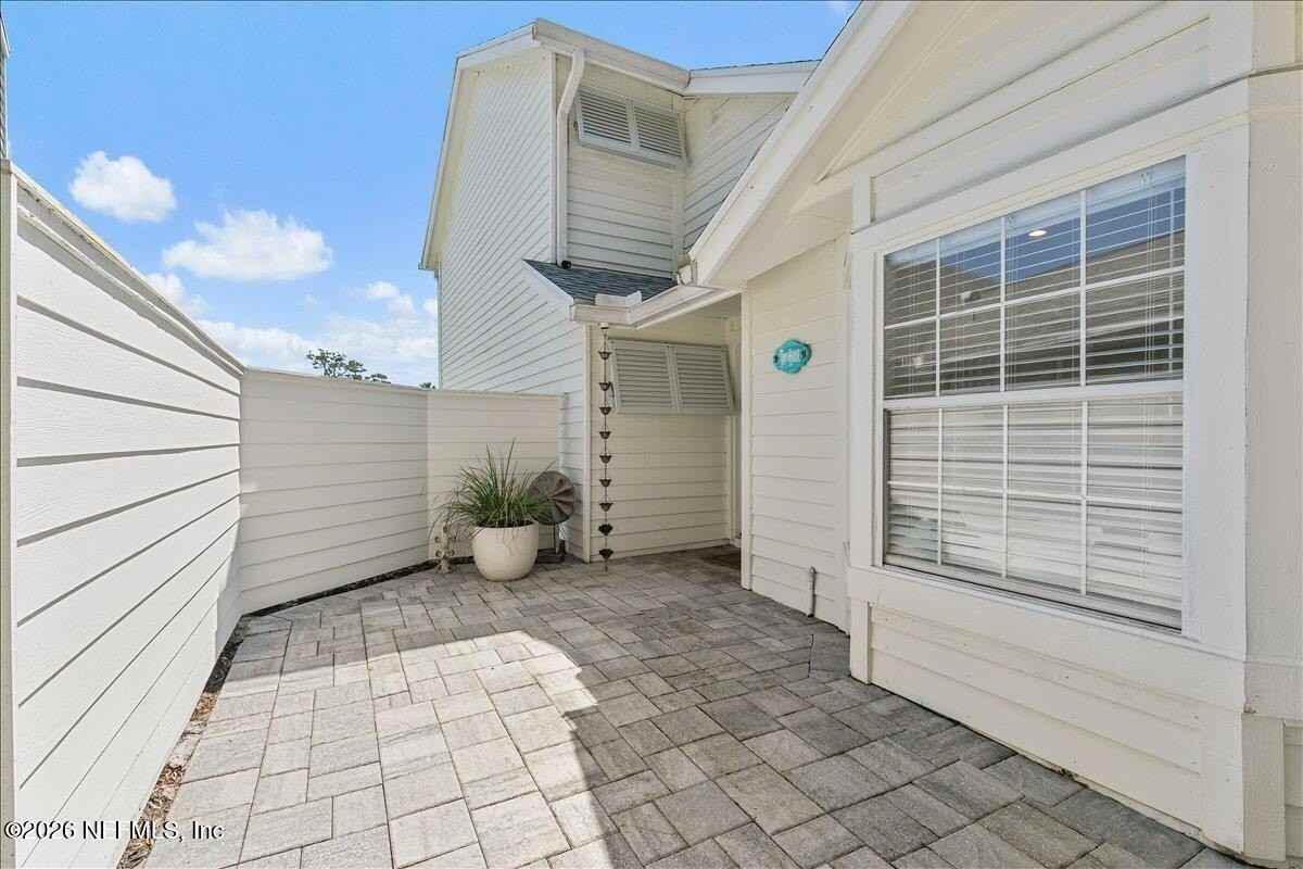 107 Island Dr - Photo 7 of 32