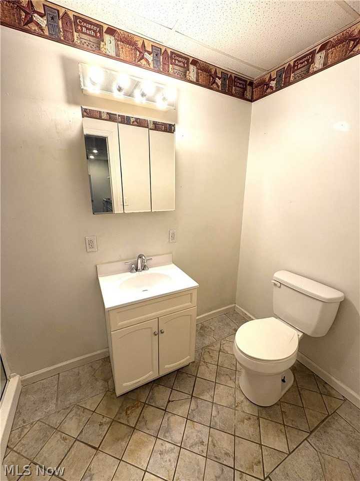 643 Allegheny St - Photo 7 of 8