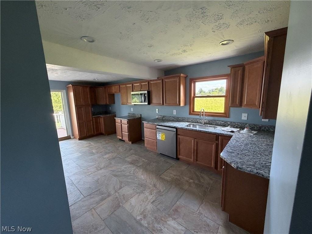 145 State Rd - Photo 3 of 37