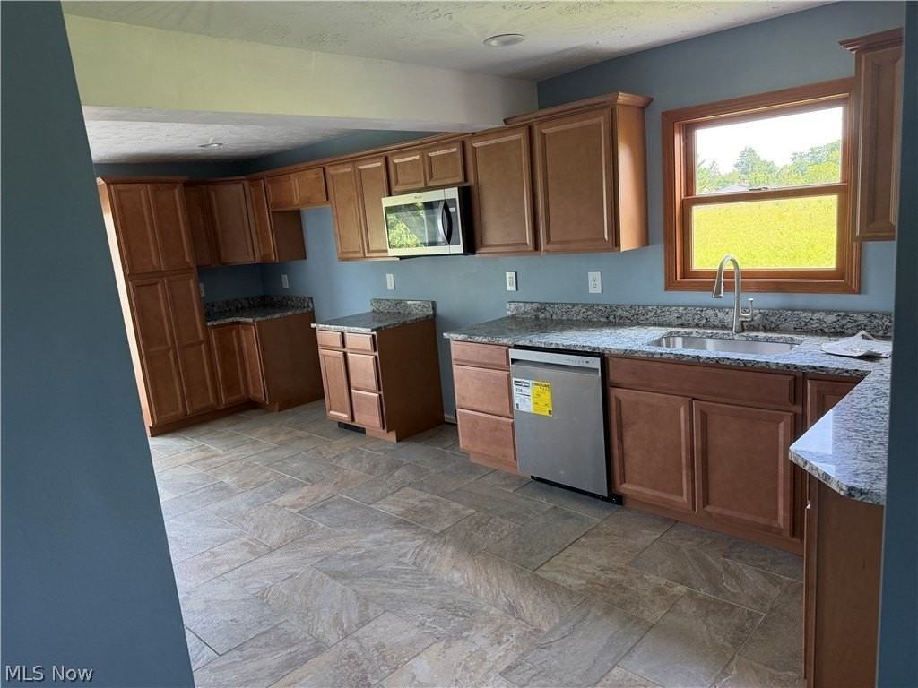 145 State Rd - Photo 5 of 37