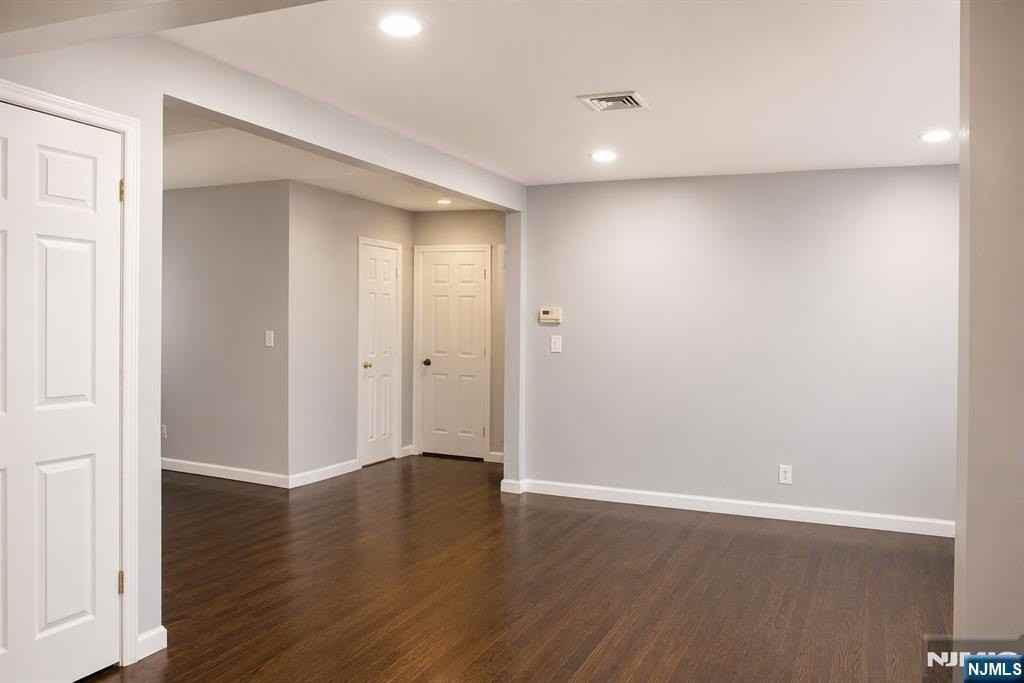 16 Broad Ave - Photo 4 of 20