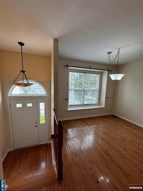 533 Coventry Dr - Photo 4 of 31