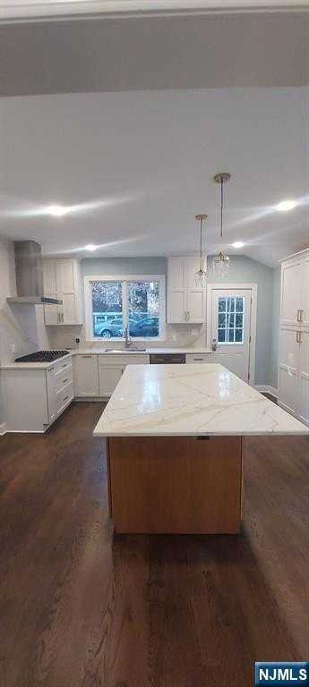 321 Spring Ave - Photo 6 of 17
