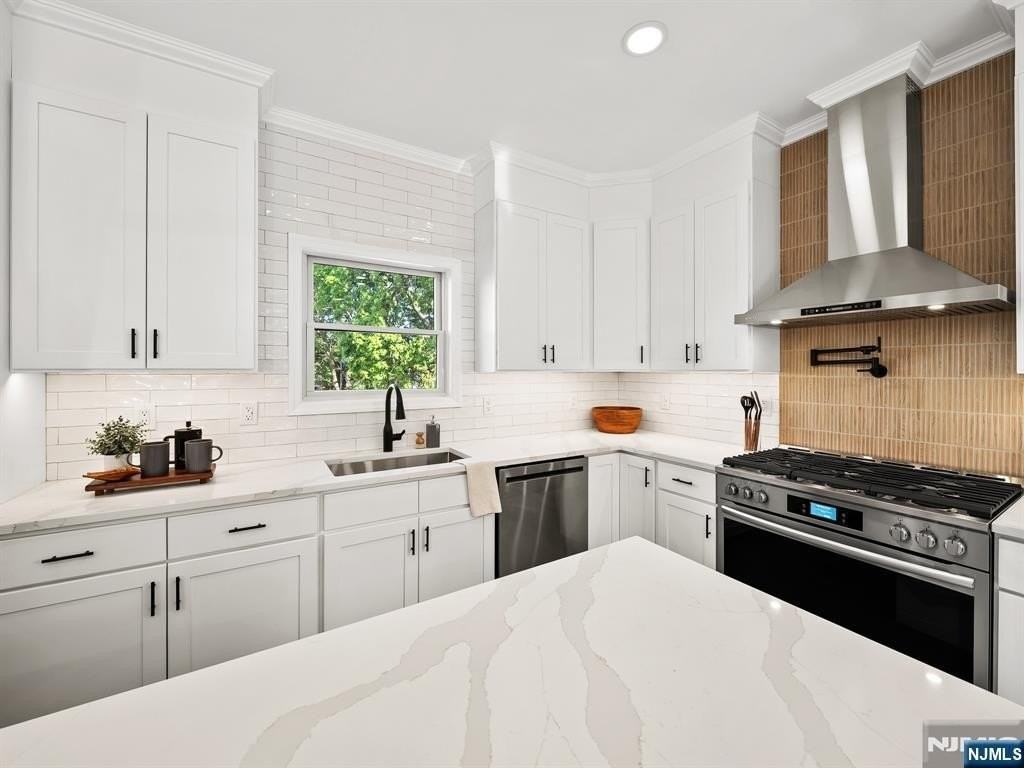 432 Jefferson St #1 - Photo 6 of 33