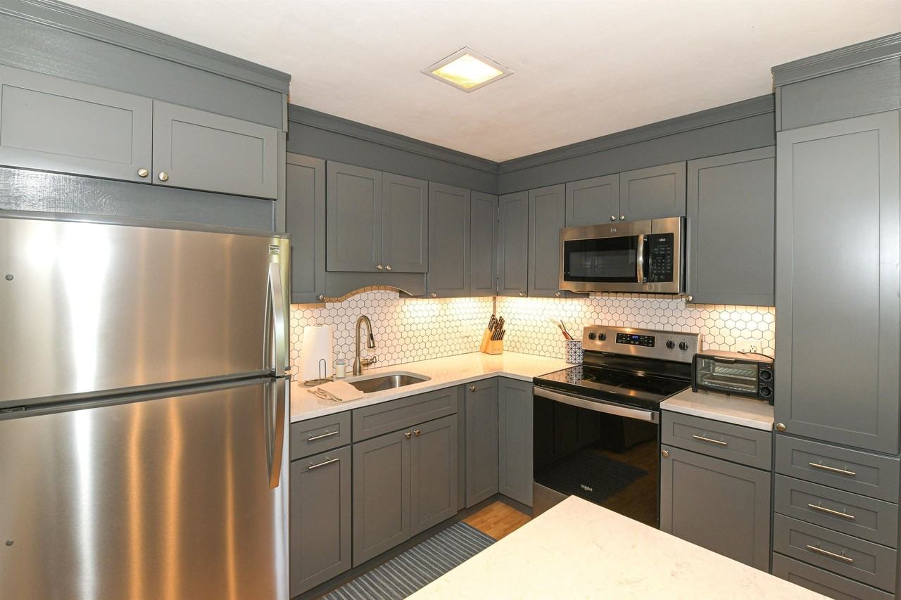 216 Mechanic St #A - Photo 5 of 50