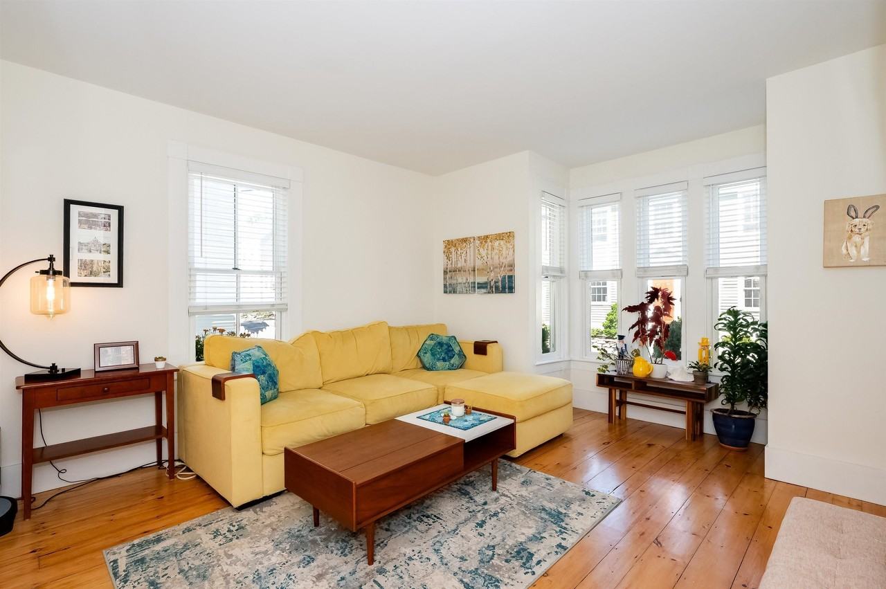 46 Dennett St - Photo 6 of 42