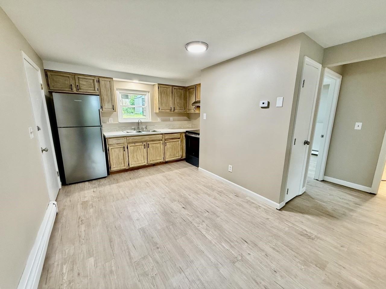 945 Mammoth Rd #1S - Photo 3 of 22