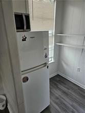 4138 1/2 Iberville St - Photo 3 of 4