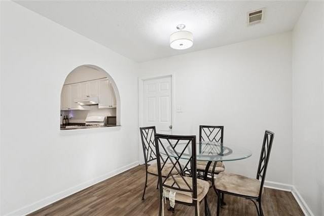 447 Magnolia St - Photo 6 of 22