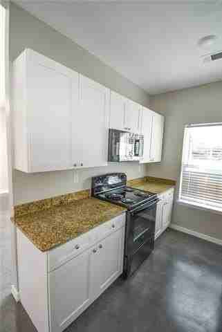 12214 Sydney Square Dr #7 - Photo 4 of 7