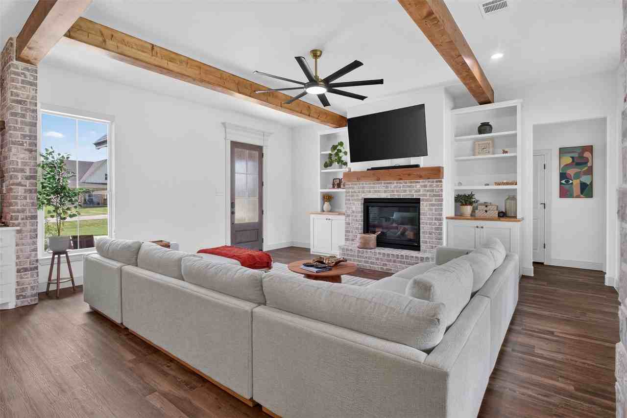 2604 Candlestick Dr - Photo 6 of 33