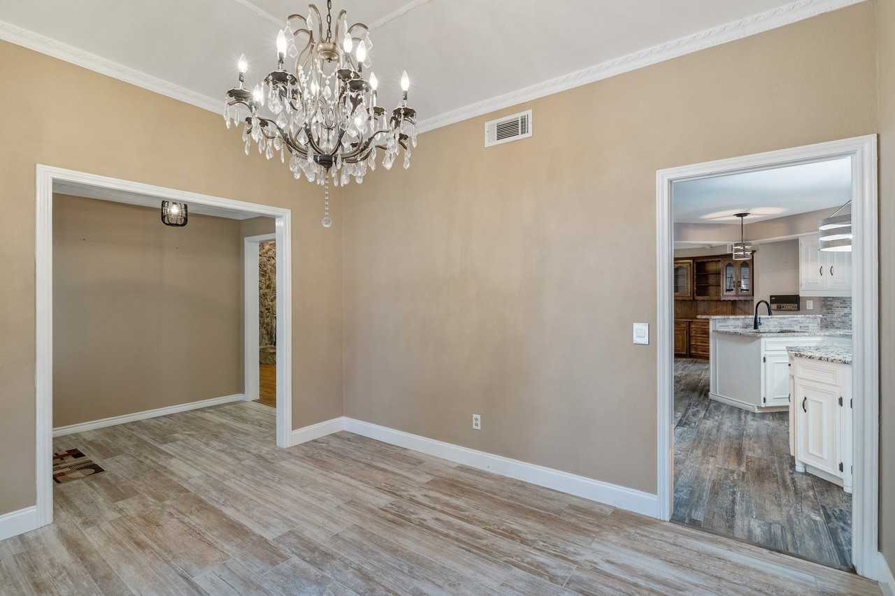 1527 Estates Way - Photo 7 of 40