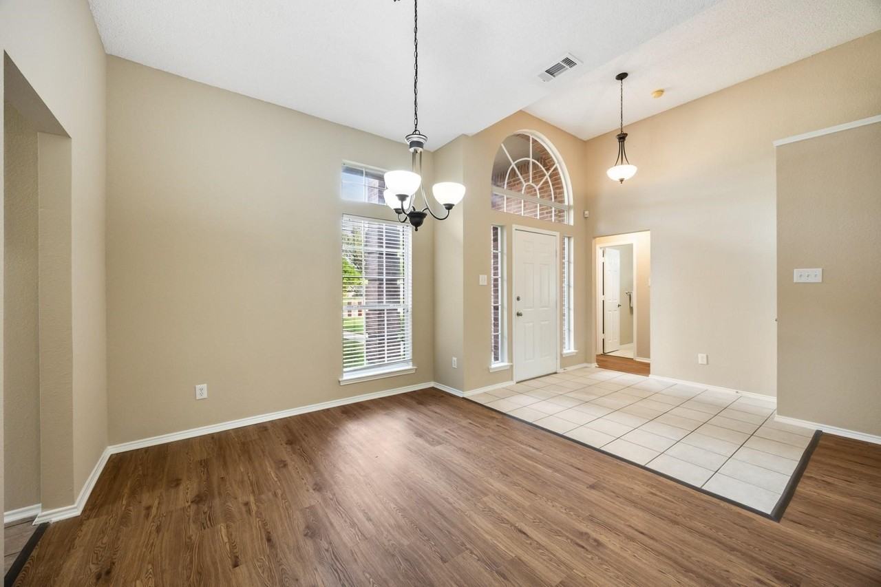 3711 Sycamore Ln - Photo 4 of 27