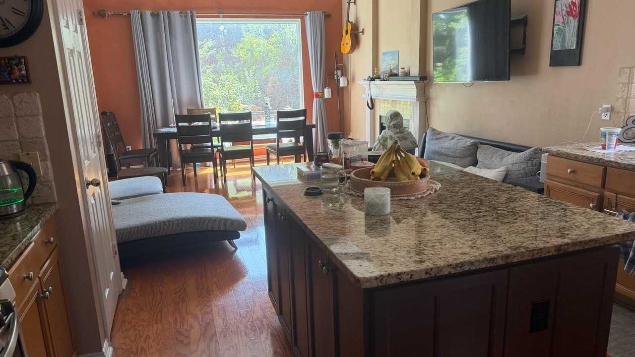 921 Parker Dr - Photo 6 of 13
