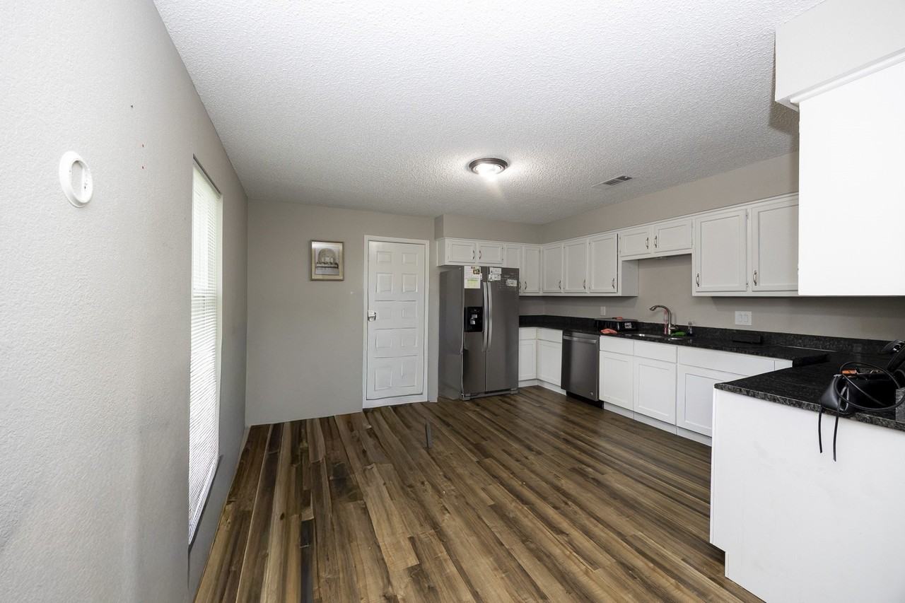 613 N Cherry St #A - Photo 4 of 11