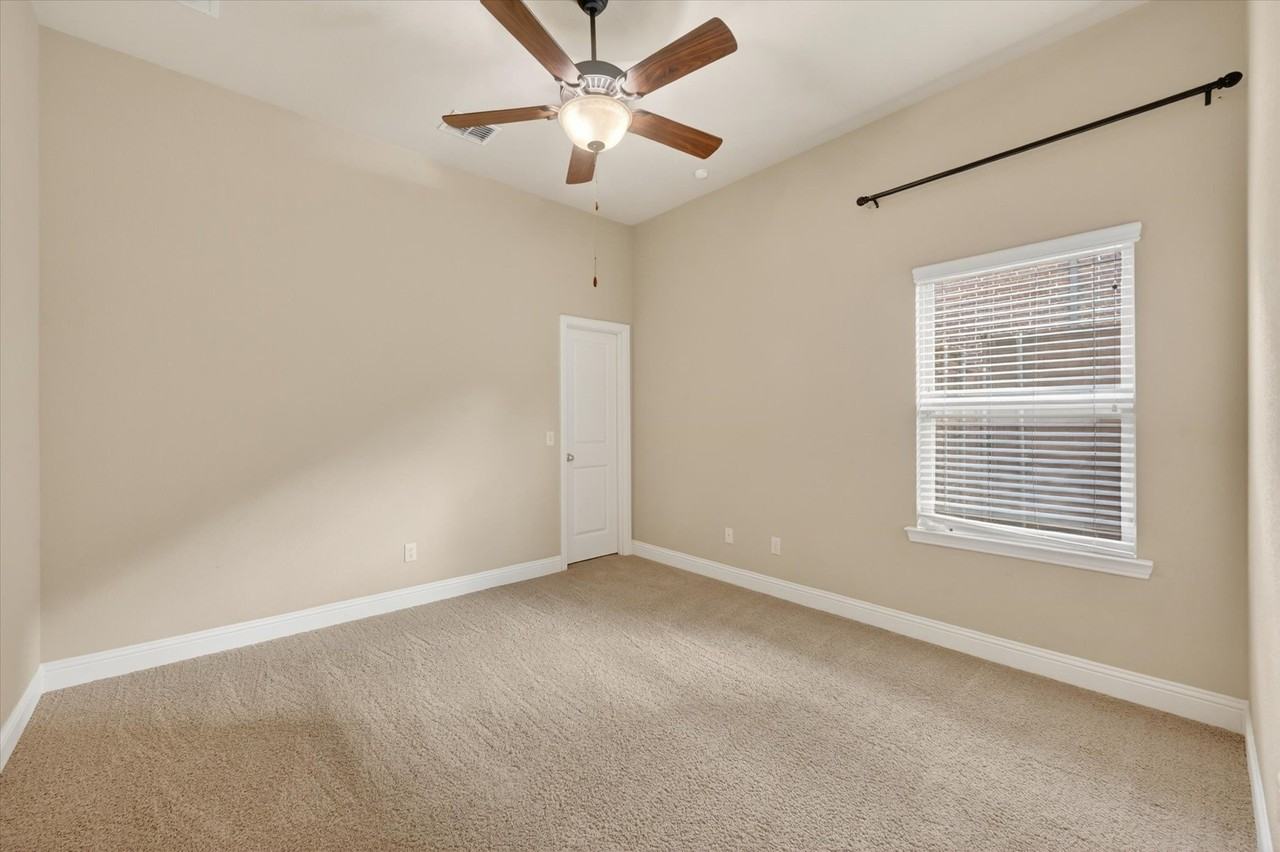 10075 Stancil Ln - Photo 6 of 18