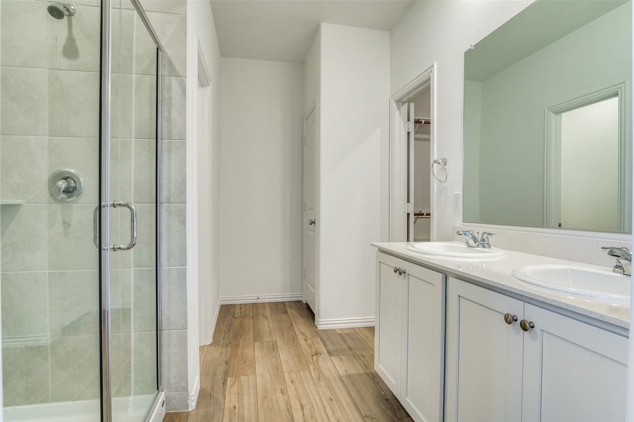 1228 Almond Rd - Photo 6 of 13