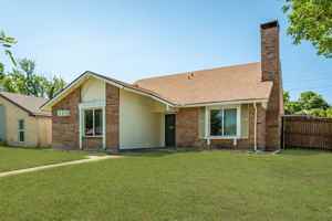 featured image of 2930 Lancer Ln