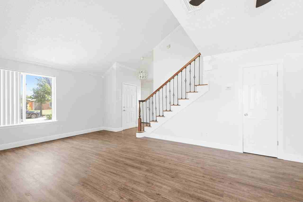 2930 Lancer Ln - Photo 5 of 17