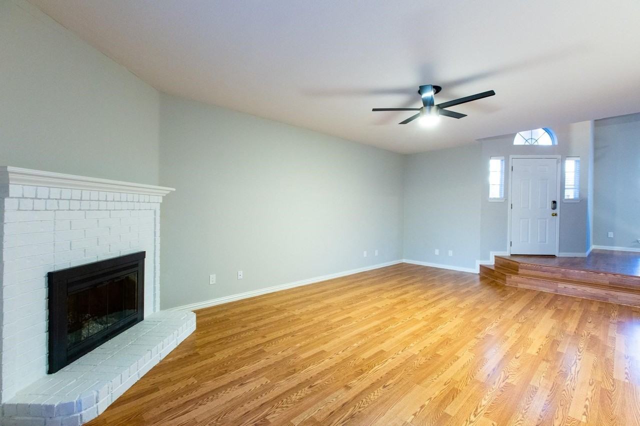7892 Maiden Ln - Photo 3 of 28
