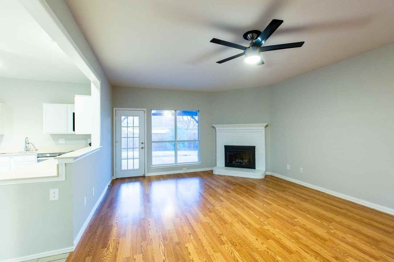 7892 Maiden Ln - Photo 4 of 28