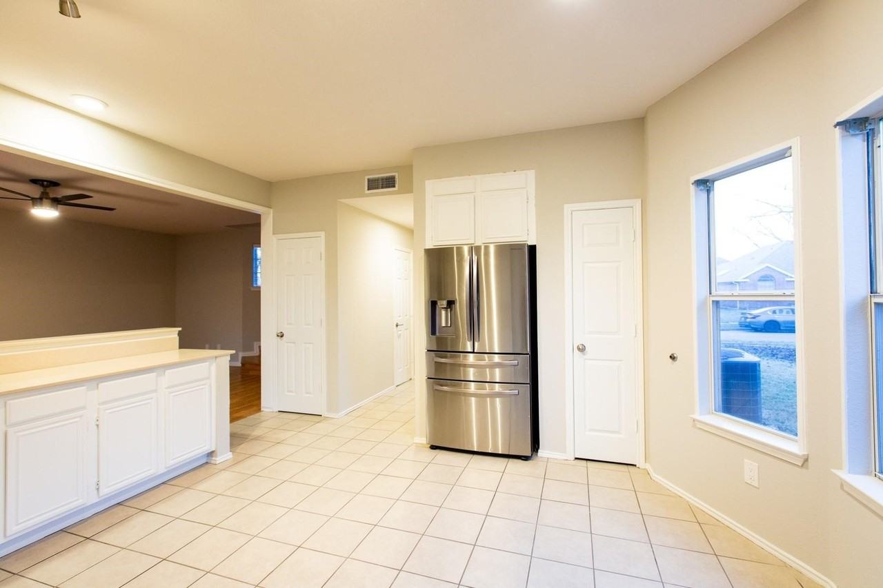 7892 Maiden Ln - Photo 7 of 28