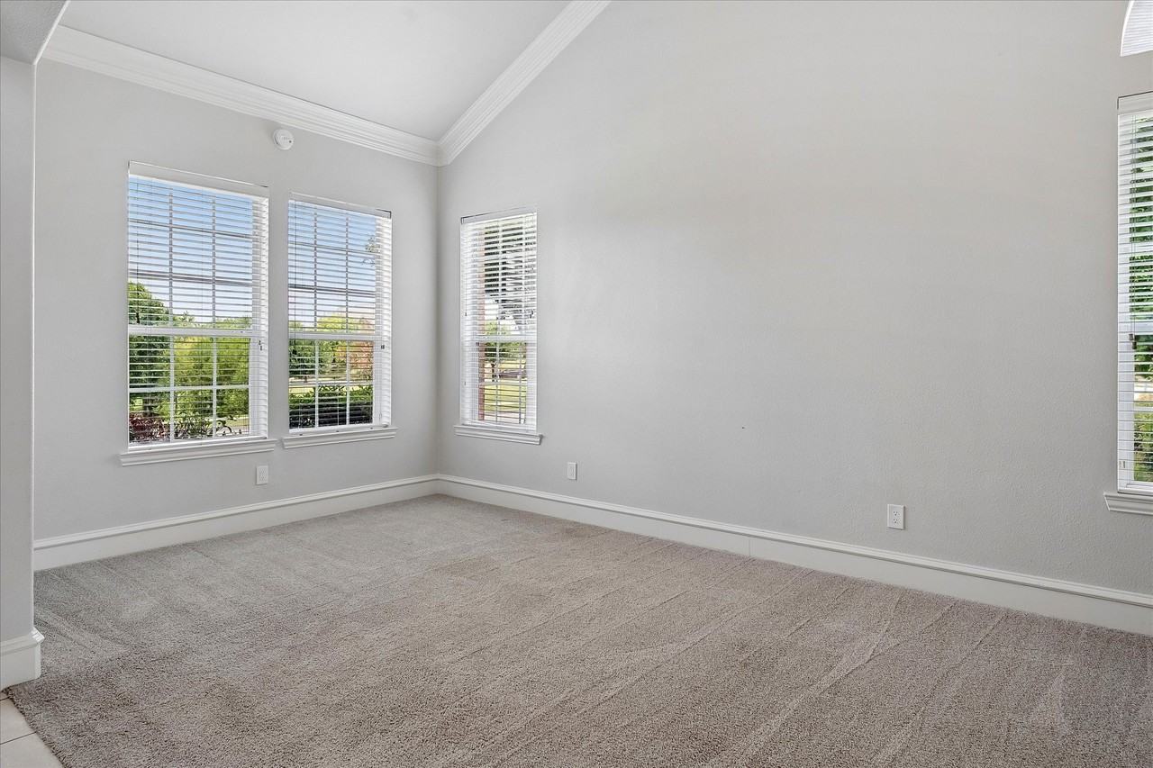 1604 Morning Dove Ct - Photo 5 of 31
