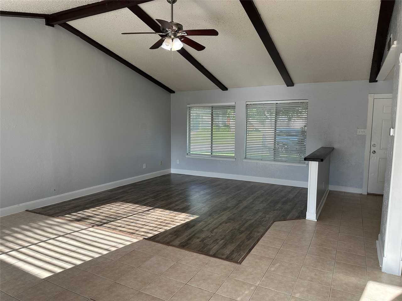 2109 Cedarcrest Dr - Photo 3 of 12