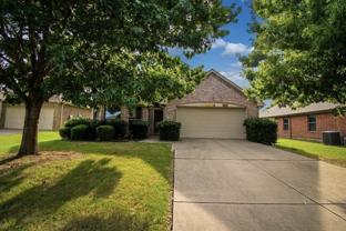 215 Wooded Creek Ave - Photo 1 of 1