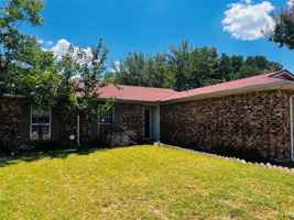 featured image of 210 Nettletree St