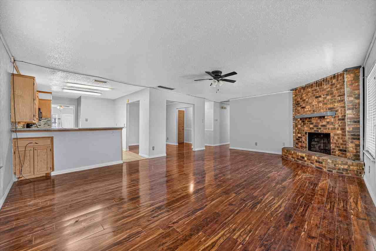 210 Nettletree St - Photo 5 of 19