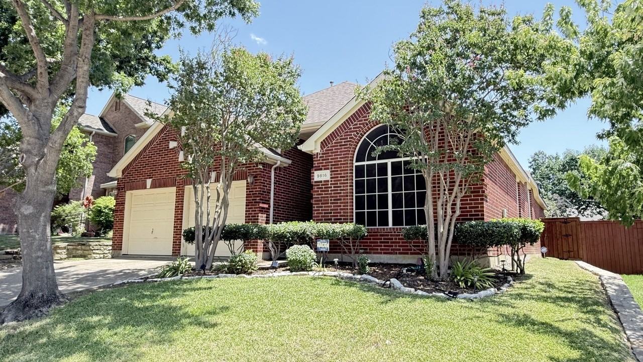 9816 Hickory Hollow Ln - Photo 2 of 25
