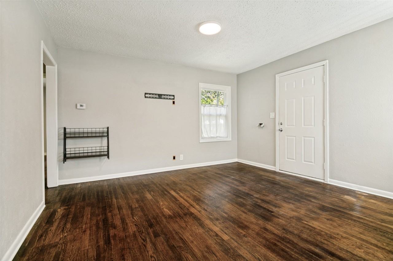 4808 Sherwood Dr - Photo 4 of 12