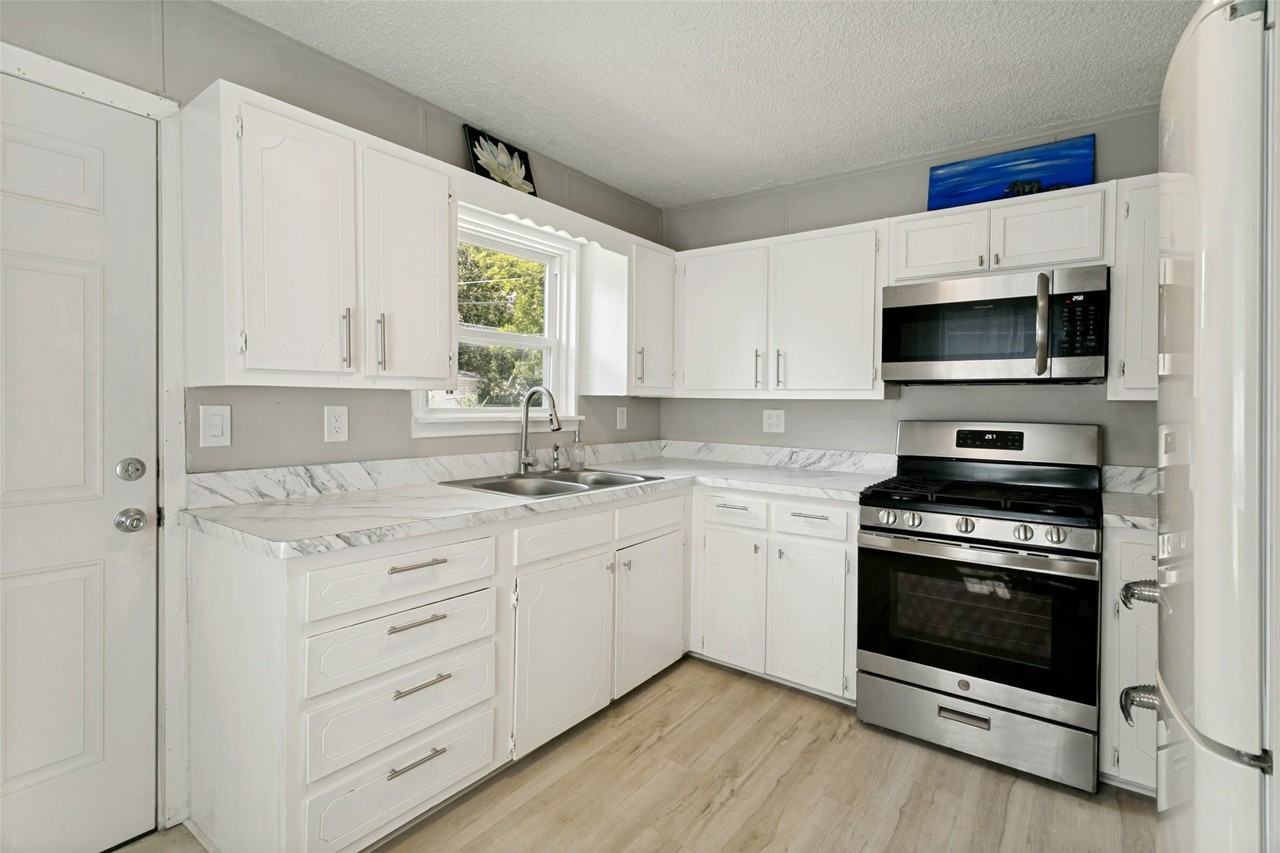 4808 Sherwood Dr - Photo 5 of 12