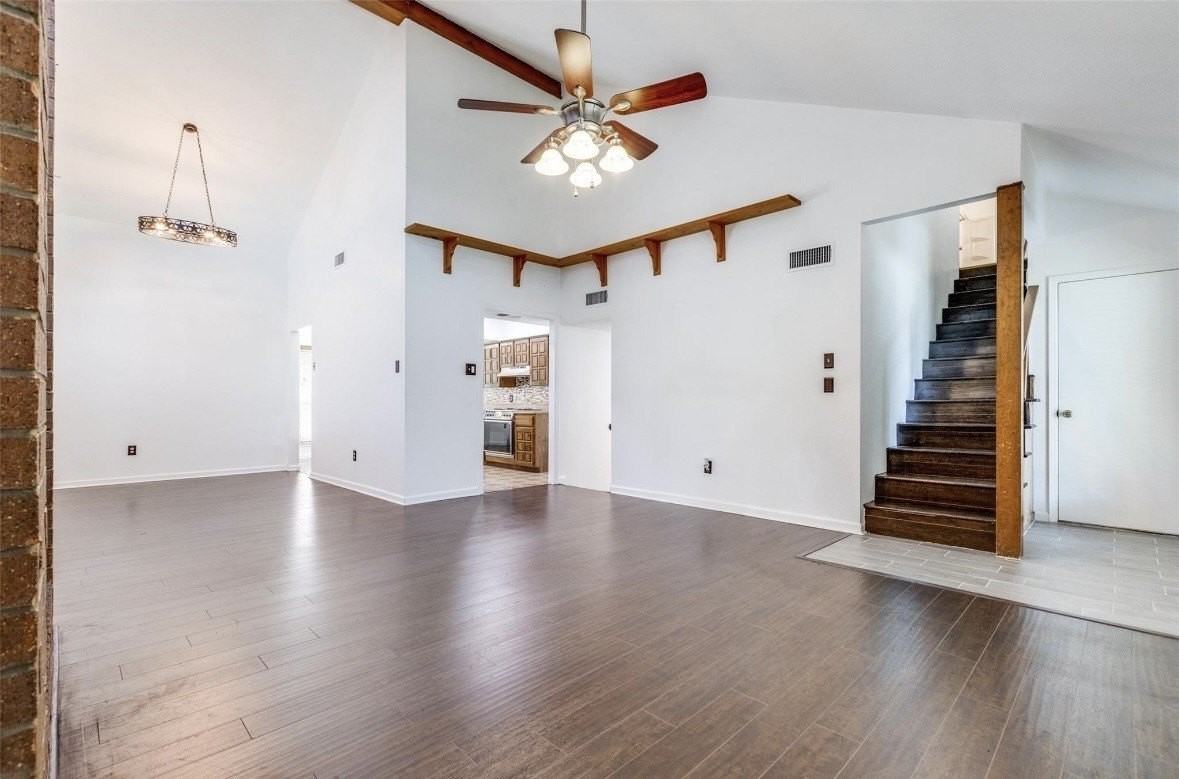 8782 Marilyn Dr - Photo 5 of 18